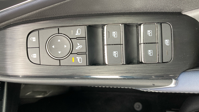 Nissan Qashqai 1.3 DiG-T MH Tekna 5dr Petrol Hatchback